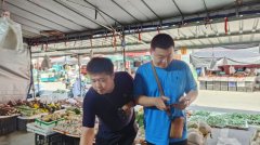 <b>随机抽检辖区内495家小做坊、498家小餐饮及507个</b>